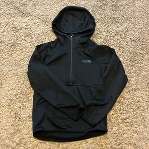 The Northface black hoodie size 7/8. Kids